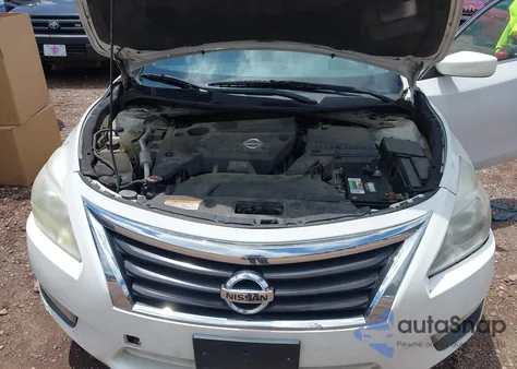 2013 Nissan Altima 2.5 S z USA, uszkodzony, nr VIN 1N4AL3AP5DN460441